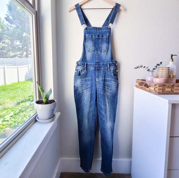 Wallflower Denim - Wallflower Medium Wash Skinny Jean Overalls